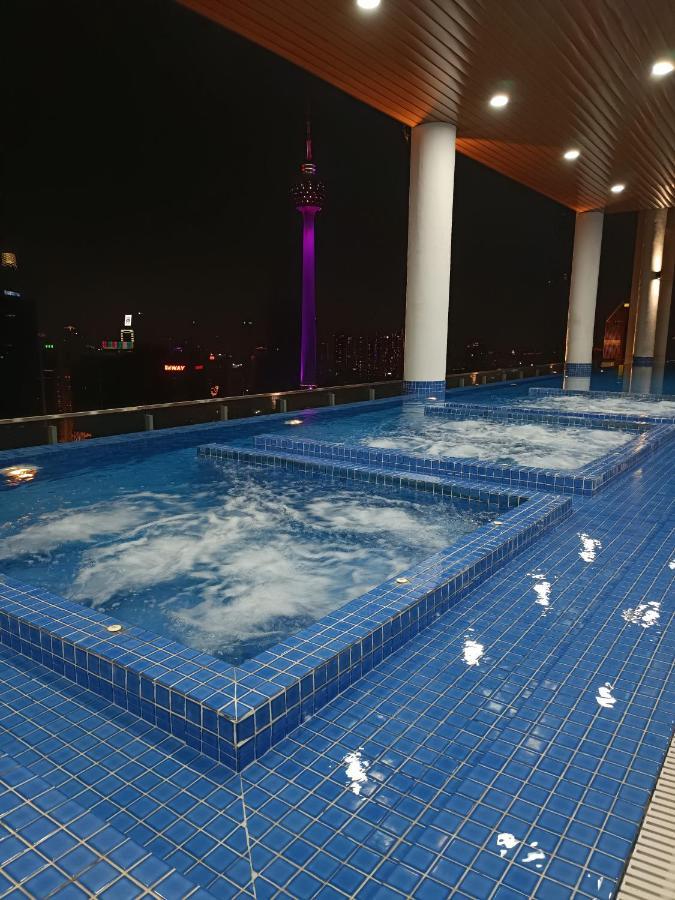Cl 29A Insta Klcc View & Infinity Pool Appartement Kuala Lumpur Buitenkant foto