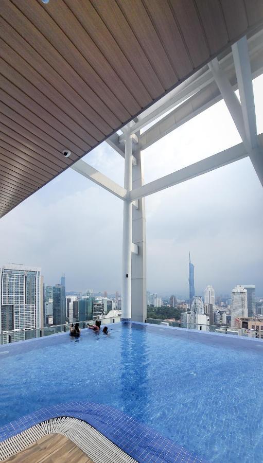 Cl 29A Insta Klcc View & Infinity Pool Appartement Kuala Lumpur Buitenkant foto